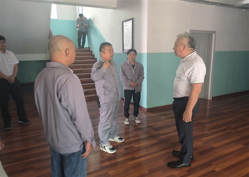 新疆隆成實業(yè)集團(tuán)有限公司劉輝董事長在隆美爾公司等單位進(jìn)行調(diào)研檢查